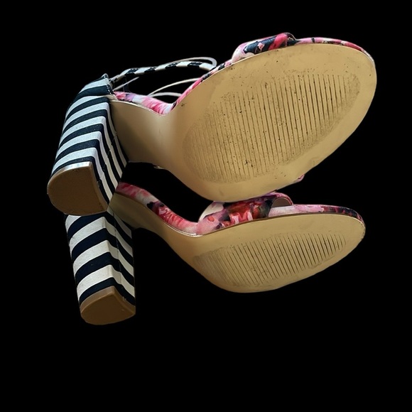 Just Fab Lena Floral and Zebra Print Fabric Upper Sandals Size 8 - Picture 10 of 16